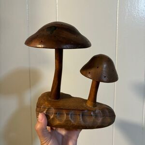 VINTAGE HANDCRAFTED WOODEN
7" MUSHROOM DECOR
PHILIPPINES